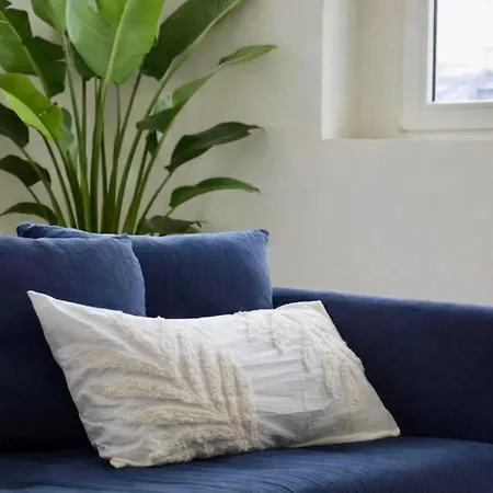 A Bright Parisian Loft In The Heart Of The 17th Arrondissement * Париж
