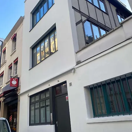A Bright Parisian Loft In The Heart Of The 17th Arrondissement * Париж