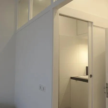 Appartamento A Bright Parisian Loft In The Heart Of The 17th Arrondissement *