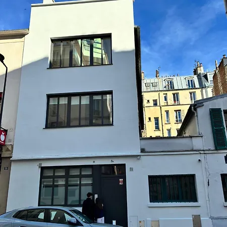 A Bright Parisian Loft In The Heart Of The 17th Arrondissement Appartamento