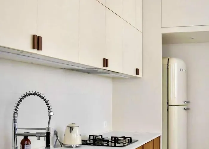 A Bright Parisian Loft In The Heart Of The 17th Arrondissement Apartmán